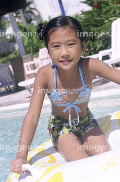 女の子 水着 日本人 小学生 の画像素材 日本人 人物の写真素材ならイメージナビ