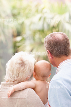 子供 ヌード 赤ちゃん 子供 白髪 の画像素材 家族 人間関係 人物の写真素材ならイメージナビ