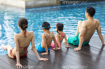 裸　女子　小学生 小学生 女の子 裸 4人】の画像素材 | 子育て・ライフスタイルの写真素材ならイメージナビ