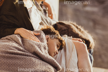 小学生 太もも の画像素材 体のパーツ 人物の写真素材ならイメージナビ