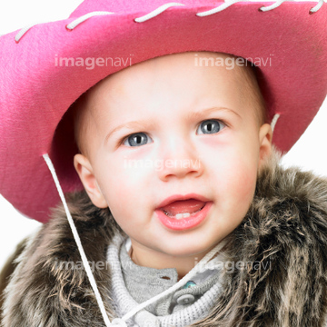 外国人 子供 赤ちゃん ドレス の画像素材 外国人 人物の写真素材ならイメージナビ