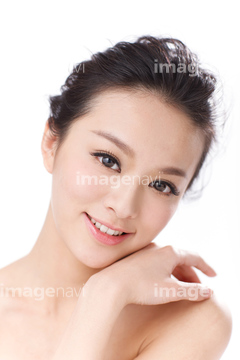 人物 体のパーツ 女性ヌード アジア人 美人 笑顔 上品 の画像素材 写真素材ならイメージナビ