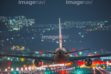 空港 夜 夜景 の画像素材 航空 乗り物 交通の写真素材ならイメージナビ