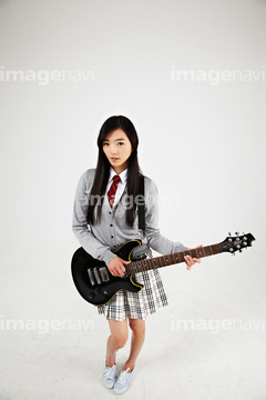 エレキギター 女子高生 の画像素材 年齢 人物の写真素材ならイメージナビ