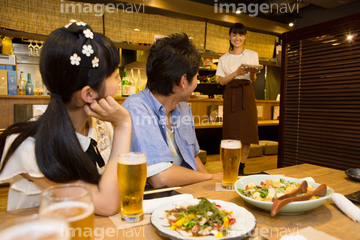 飲み会 食べ物 打ち上げ 飲み会 料理 食料 の画像素材 家族 人間関係 人物の写真素材ならイメージナビ