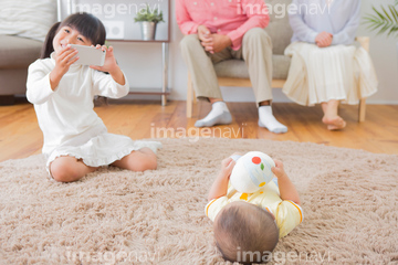 日本人写真素材をさがす 年齢赤ちゃん 白髪 写真 の画像素材 家族 人間関係 人物の写真素材ならイメージナビ