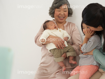 韓国人 顔 赤ちゃん 子供 驚き の画像素材 写真素材ならイメージナビ