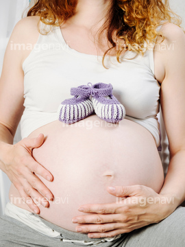 妊婦 白人 足の部分 の画像素材 赤ちゃん 育児 ライフスタイルの写真素材ならイメージナビ