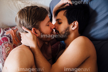 ゲイ 2人 ロマンチック の画像素材 外国人 人物の写真素材ならイメージナビ