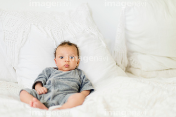 外国人 子供 赤ちゃん の画像素材 外国人 人物の写真素材ならイメージナビ
