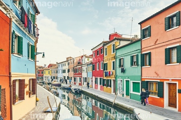 ヨーロッパ 街並み イタリア 南欧 ロイヤリティフリー の画像素材 公園 文化財 町並 建築の写真素材ならイメージナビ