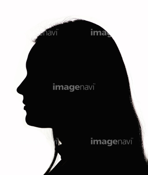 逆光 横顔 女性 ヒスパニック の画像素材 体のパーツ 人物の写真素材ならイメージナビ