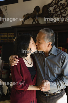 女性 セクシー 日本人 50代 ロイヤリティフリー の画像素材 日本人 人物の写真素材ならイメージナビ