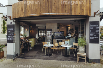 黒板 カフェ オープンカフェ ロイヤリティフリー の画像素材 道路 乗り物 交通の写真素材ならイメージナビ