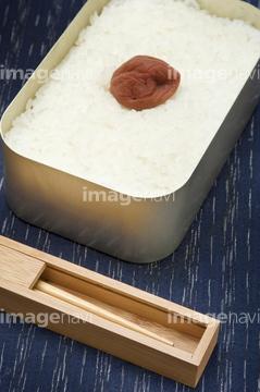 日の丸弁当 シンプル の画像素材 季節 形態別食べ物 食べ物の写真素材ならイメージナビ