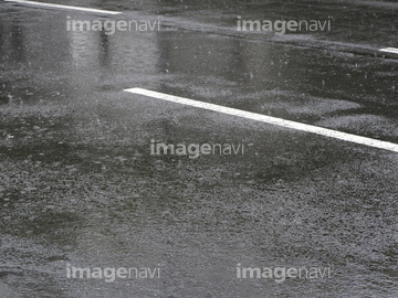 路面 雨 の画像素材 気象 天気 自然 風景の写真素材ならイメージナビ