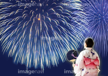 浴衣 女性 花火 打ち上げ花火 の画像素材 季節 人物の写真素材ならイメージナビ