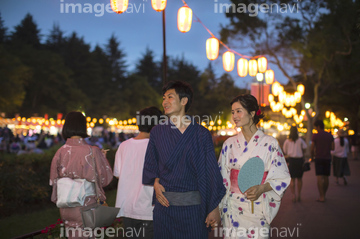 行事 祝い事 春 夏の行事 夏祭り 浴衣 デート の画像素材 写真素材ならイメージナビ