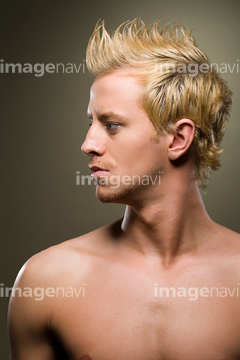 若い男性 裸 横向き 横顔 ショートヘアー の画像素材 外国人 人物の写真素材ならイメージナビ