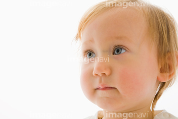 金髪 日本人 赤ちゃん 子供 の画像素材 写真素材ならイメージナビ