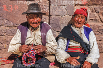 国 地域 中南米 ペルー 民族衣装 男性 の画像素材 写真素材ならイメージナビ