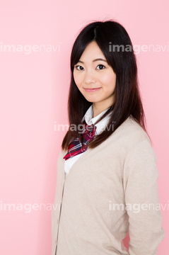 女性 セクシー 日本人 カジュアルウェア 黒髪 高校生 ロイヤリティフリー の画像素材 日本人 人物の写真素材ならイメージナビ