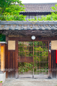 住宅 インテリア エクステリア 建具 門 塀 和風 日本家屋 門 門扉 の画像素材 写真素材ならイメージナビ