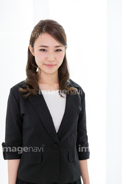 腕まくり 女性 スーツ の画像素材 日本人 人物の写真素材ならイメージナビ