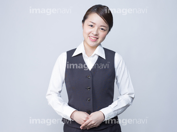 女性 社員 スーツ 日本人 銀行員 の画像素材 日本人 人物の写真素材ならイメージナビ