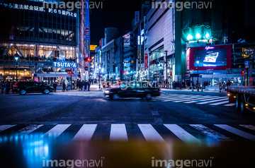 渋谷駅前交差点 明るい 明暗 の画像素材 道路 乗り物 交通の写真素材ならイメージナビ