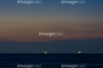 夜明けの海 の画像素材 空 自然 風景の写真素材ならイメージナビ