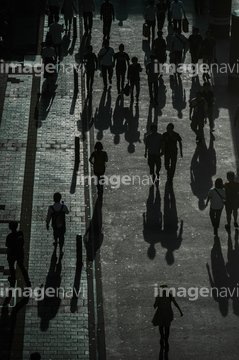 人ごみ シルエット の画像素材 行動 人物の写真素材ならイメージナビ