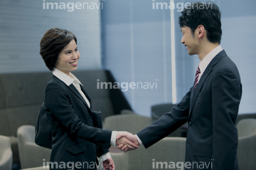 ビジネスマン 日本人 横顔 ミドル オフィス 手 の画像素材 ビジネスシーン ビジネスの写真素材ならイメージナビ