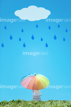 傘をさす 晴れ 後ろ向き の画像素材 構図 人物の写真素材ならイメージナビ