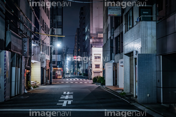 路地裏 海外 夜 の画像素材 都会 町並 建築の写真素材ならイメージナビ