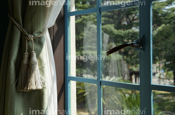 カーテン 窓 日本 晴れ ロイヤリティフリー の画像素材 エクステリア 建具の写真素材ならイメージナビ