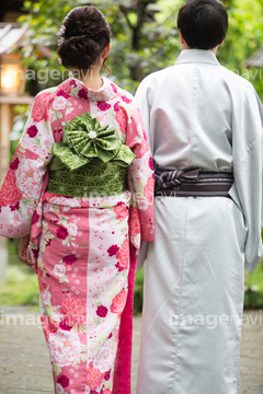 男性 着物 後ろ姿 ハーフ の画像素材 日本人 人物の写真素材ならイメージナビ