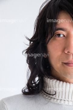 40代 日本人 男性 1人 ロングヘアー ロイヤリティフリー の画像素材 日本人 人物の写真素材ならイメージナビ