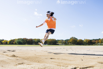 走り幅跳び の画像素材 陸上競技 スポーツの写真素材ならイメージナビ