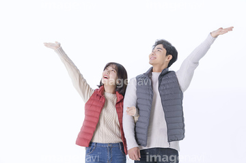 腕を組む カップル 腕組み の画像素材 家族 人間関係 人物の写真素材ならイメージナビ