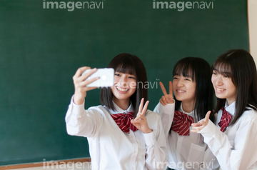 中学生自撮り写メ 裸 自撮り 女子高生 中学生 3人】の画像素材 | 日本人・人物の写真素材ならイメージナビ