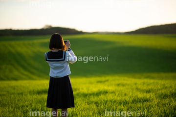 セーラー服 後ろ姿 の画像素材 海路 水路 乗り物 交通の写真素材ならイメージナビ