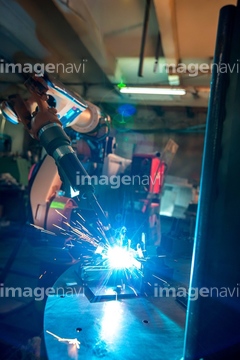 溶接 火花 重い の画像素材 科学 テクノロジーの写真素材ならイメージナビ