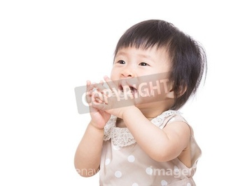 赤ちゃん 子供 拍手 の画像素材 外国人 人物の写真素材ならイメージナビ
