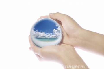ボール 持つ 手 水晶玉 明るい 明暗 の画像素材 イラスト Cgの写真素材ならイメージナビ