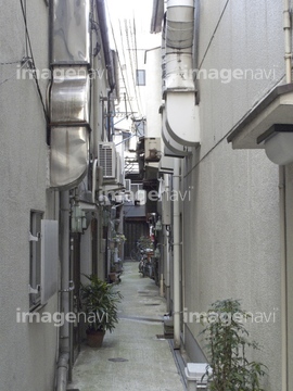 町並 建築 都会 路地裏 アーバン の画像素材 写真素材ならイメージナビ