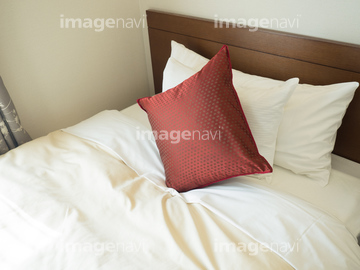 ベッド 人 シングルベッド ロイヤリティフリー の画像素材 部屋 住宅 インテリアの写真素材ならイメージナビ