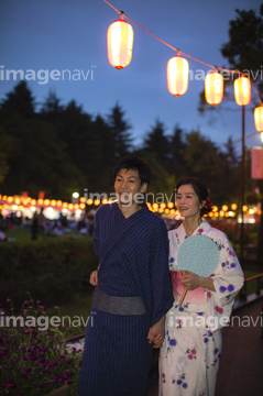 夏祭り 浴衣 カップル の画像素材 住宅 インテリアの写真素材ならイメージナビ