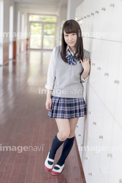 女子高生 スカート ミニスカート の画像素材 日本人 人物の写真素材ならイメージナビ