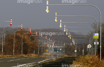 固定式視線誘導柱 の画像素材 道路 乗り物 交通の写真素材ならイメージナビ